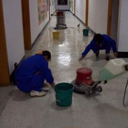 广州花都开荒保洁公司，工厂装修后大扫除，清理水泥点污渍