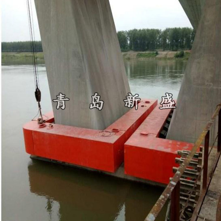 自浮式桥梁防撞设施 新盛牌浮动式钢覆复合材料防撞套箱