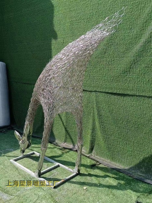 嘉兴钢丝编织抽象鹿雕塑 不锈钢无角鹿园林景观定制